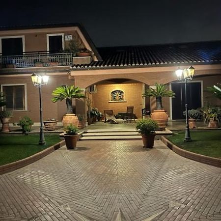 Villa Ines Ardea Exterior foto